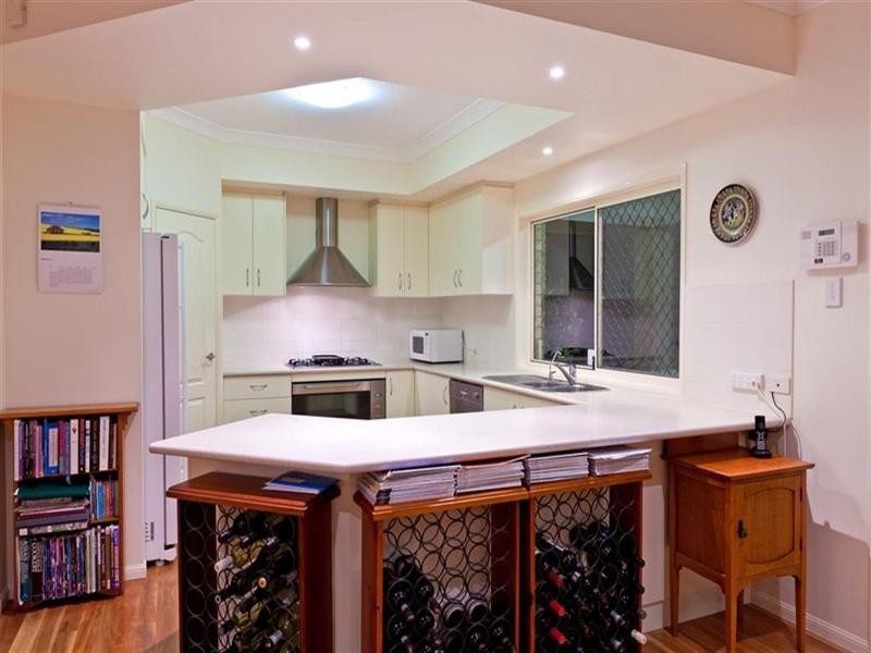 3 Pitman Place, Redland Bay QLD 4165
