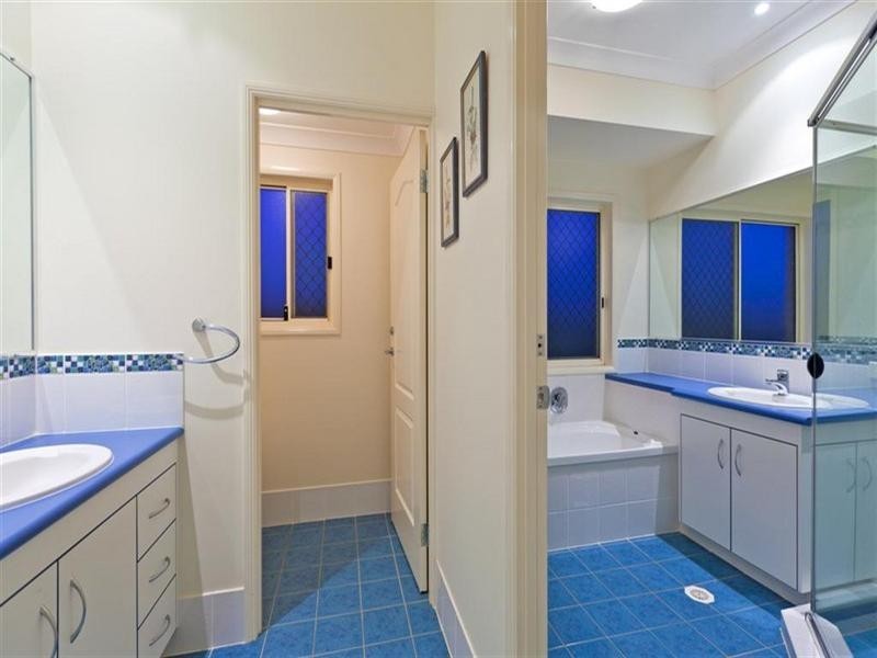 3 Pitman Place, Redland Bay QLD 4165