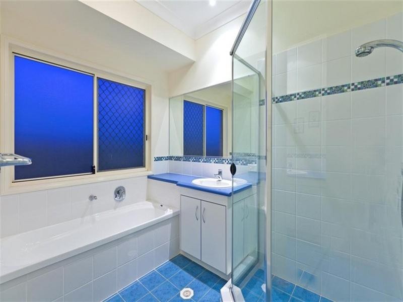 3 Pitman Place, Redland Bay QLD 4165