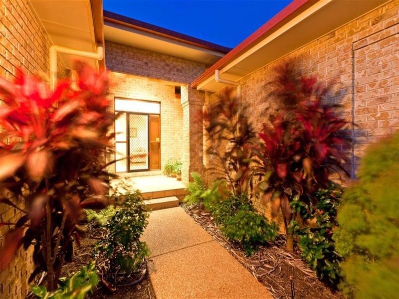 3 Pitman Place, Redland Bay QLD 4165