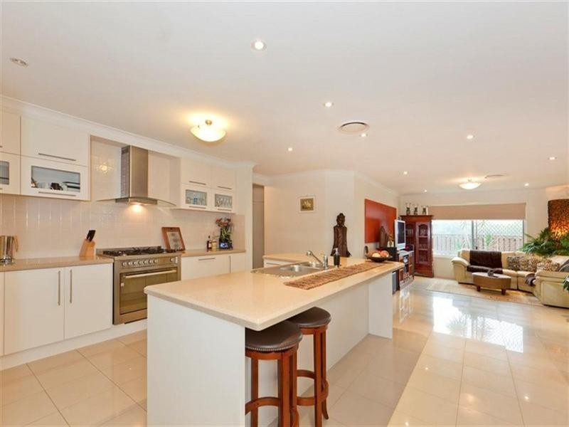 33 Whitby Place, Thornlands QLD 4164