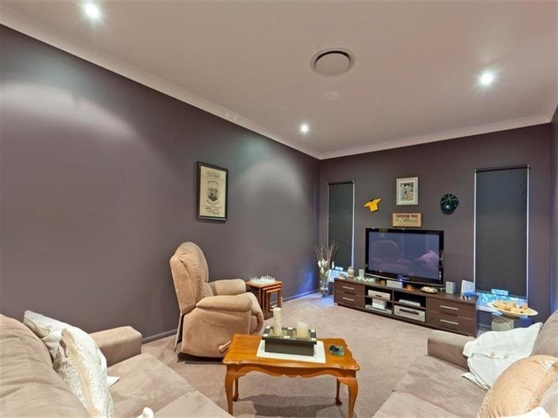 24 Haig Road, Birkdale QLD 4159