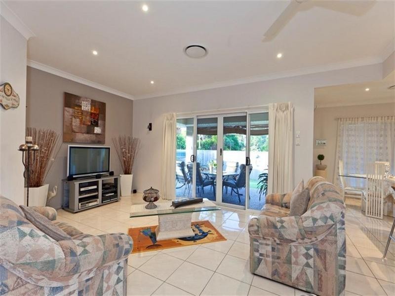 24 Haig Road, Birkdale QLD 4159