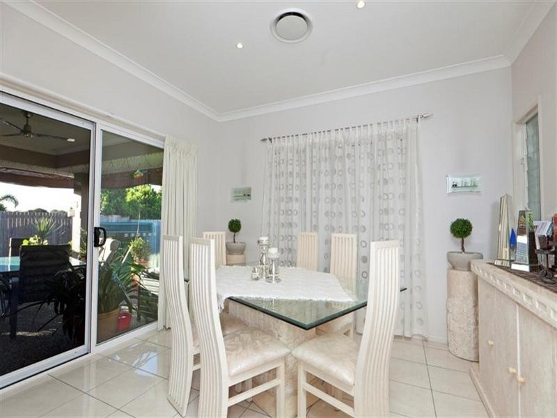 24 Haig Road, Birkdale QLD 4159