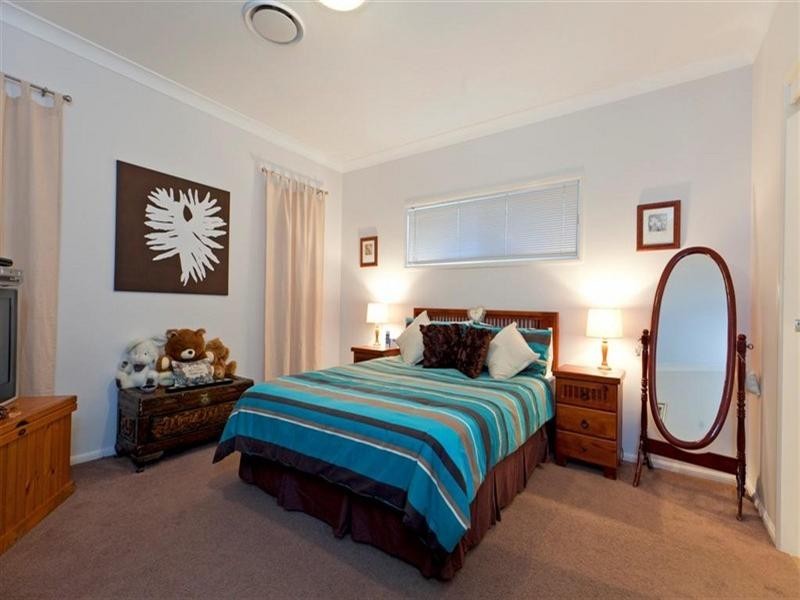 24 Haig Road, Birkdale QLD 4159