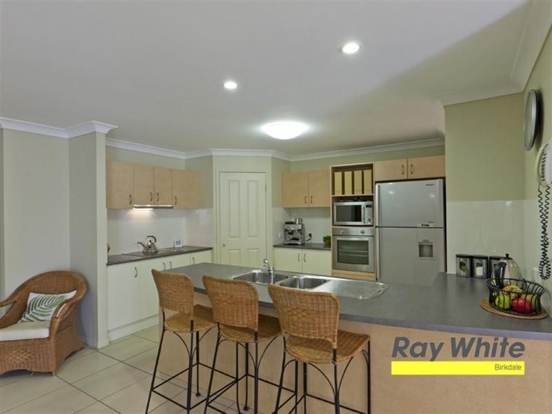 27 Surman Street, Birkdale QLD 4159