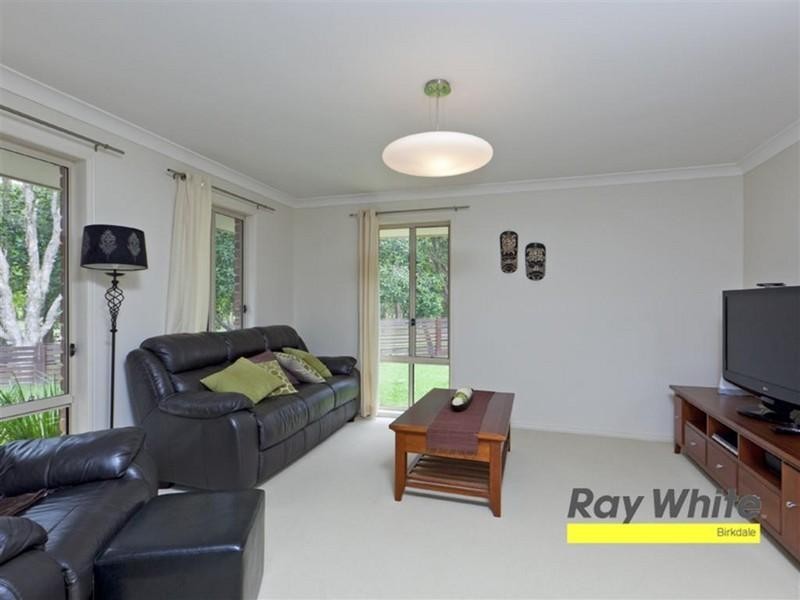 27 Surman Street, Birkdale QLD 4159