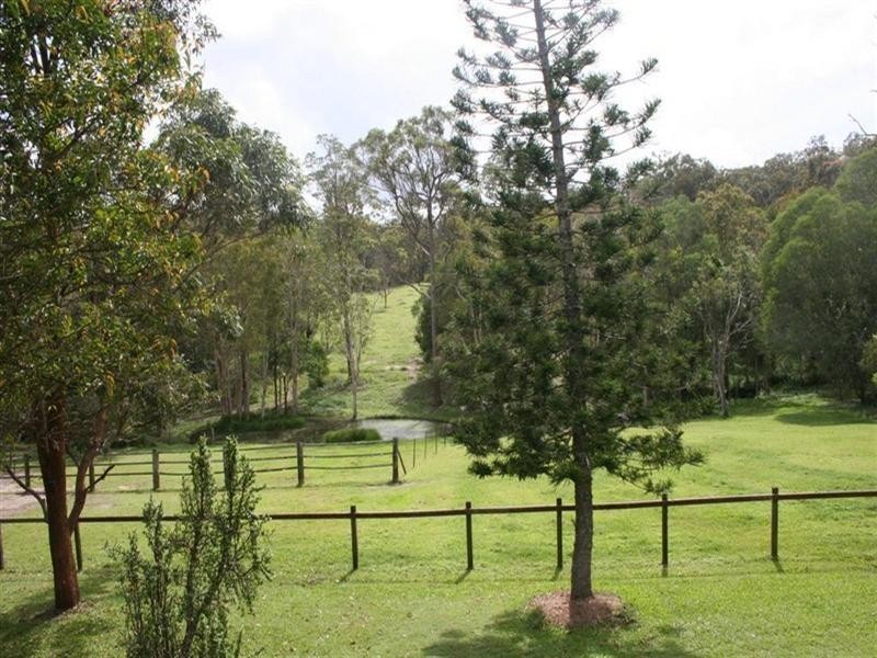 92 Winston Road, Sheldon QLD 4157