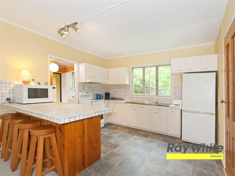 92 Winston Road, Sheldon QLD 4157