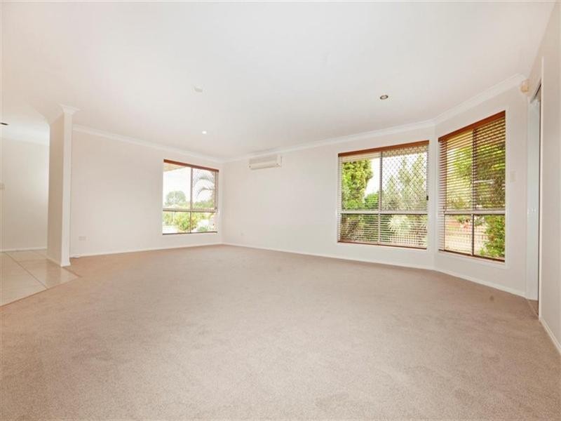 8 Willard Road, Capalaba QLD 4157