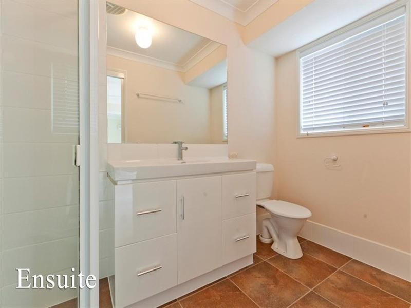 8 Willard Road, Capalaba QLD 4157