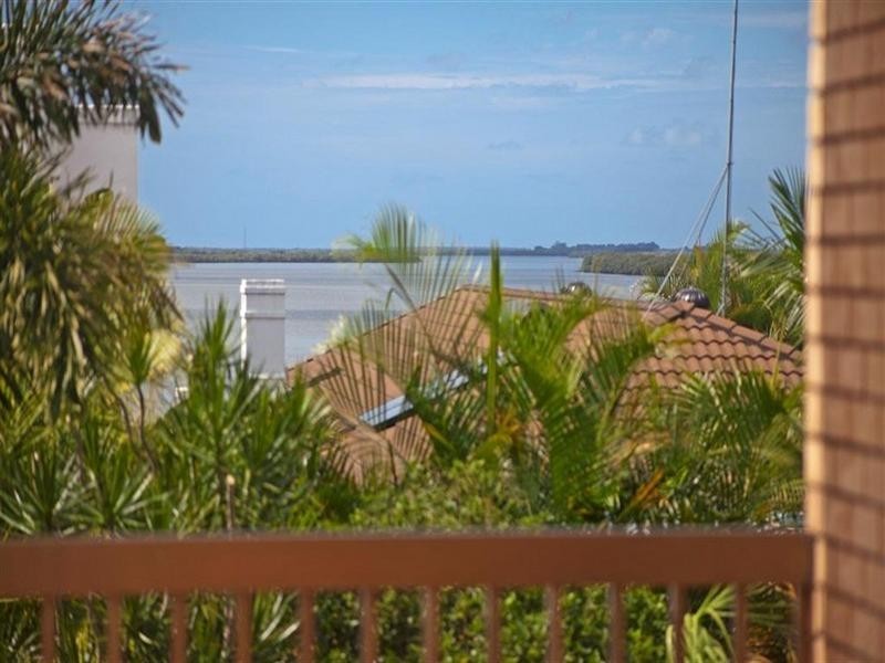 7 Rusbrook Street, Redland Bay QLD 4165