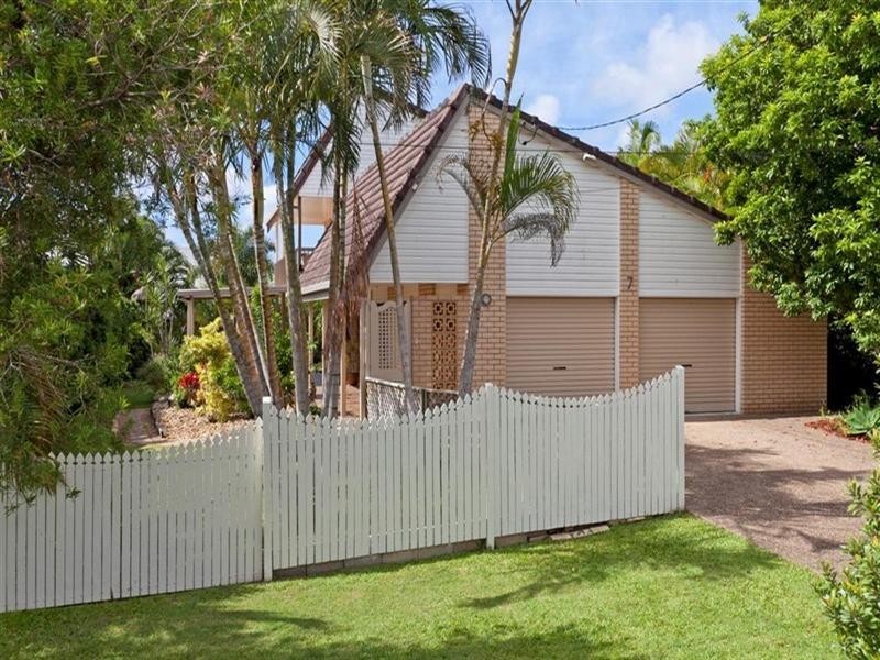 7 Rusbrook Street, Redland Bay QLD 4165