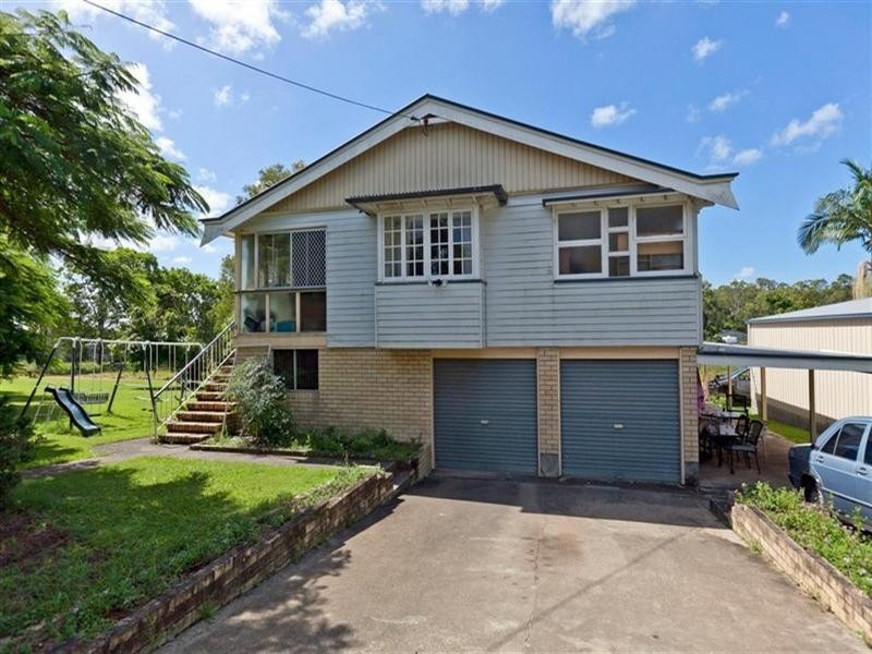 8 London Road, Belmont QLD 4153