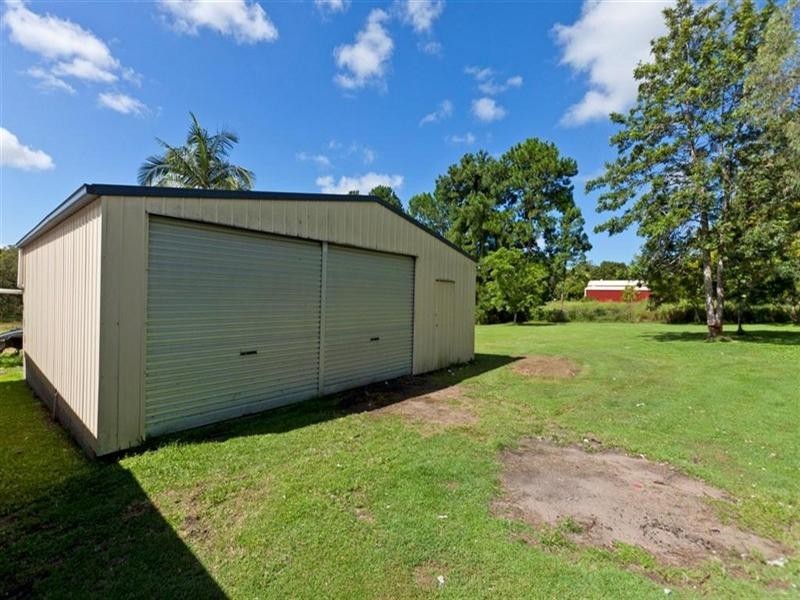 8 London Road, Belmont QLD 4153