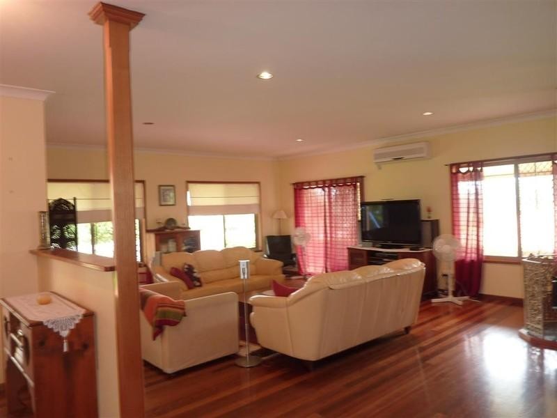 17 Manor Drive, Wellington Point QLD 4160