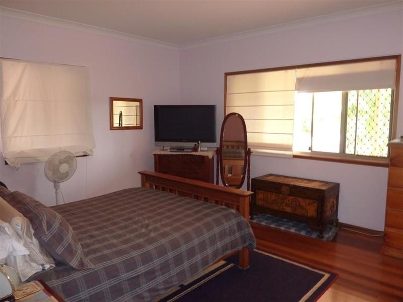 17 Manor Drive, Wellington Point QLD 4160