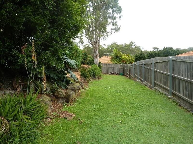 17 Manor Drive, Wellington Point QLD 4160