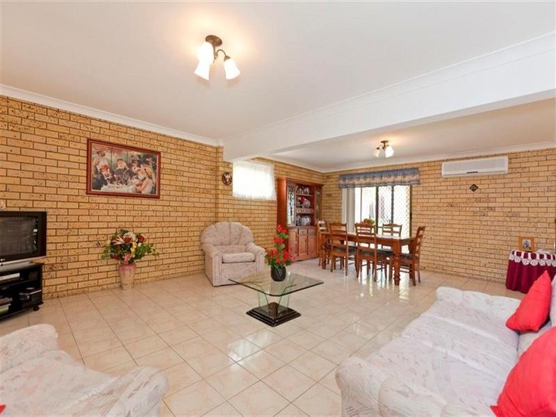 15 Burns Street, Capalaba QLD 4157