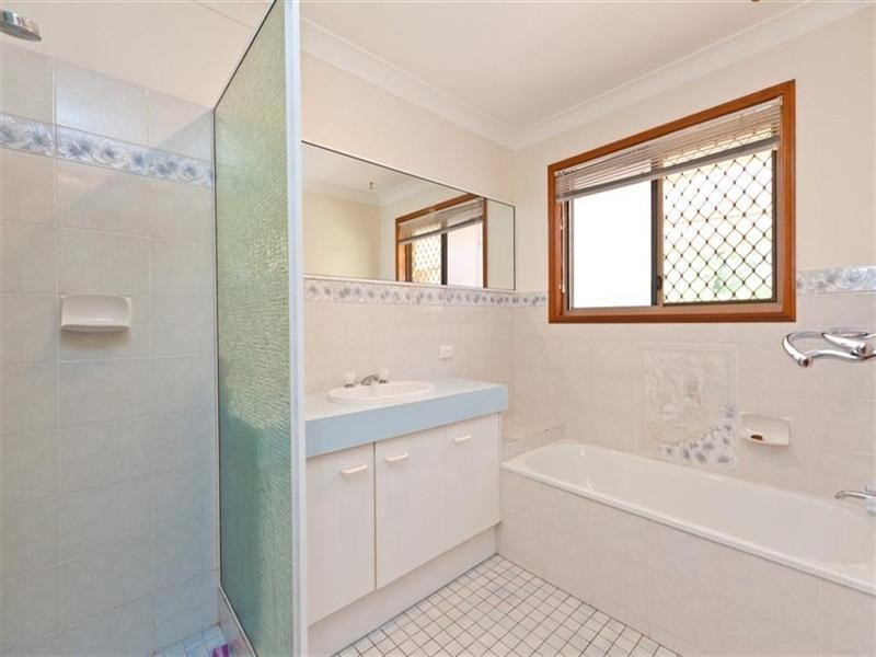 1 Iona Court, Alexandra Hills QLD 4161
