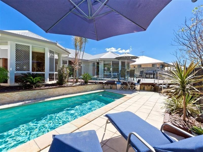 50 Sunningdale Drive, Redland Bay QLD 4165