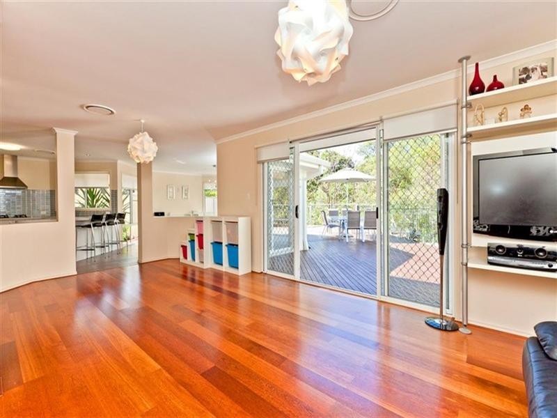 50 Sunningdale Drive, Redland Bay QLD 4165