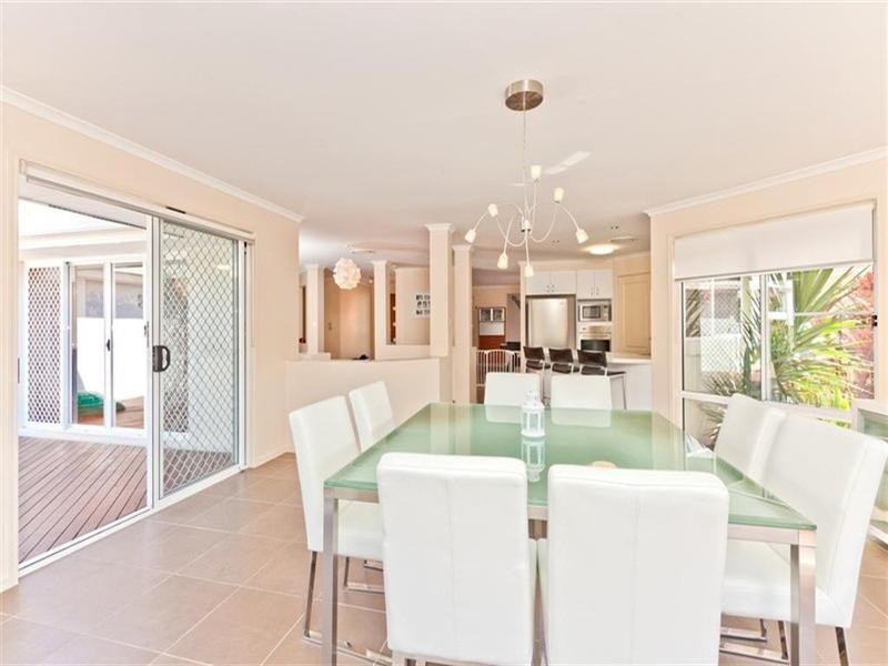 50 Sunningdale Drive, Redland Bay QLD 4165