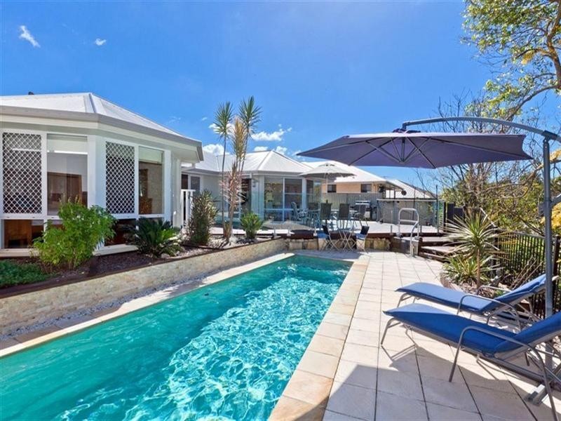 50 Sunningdale Drive, Redland Bay QLD 4165