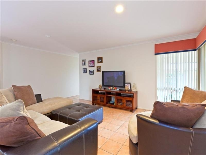 61 Underwood Street, Wakerley QLD 4154