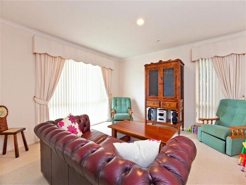 61 Underwood Street, Wakerley QLD 4154