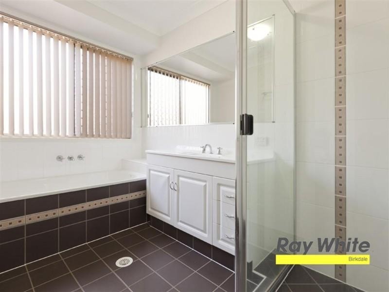 35 Sunningdale Drive, Redland Bay QLD 4165