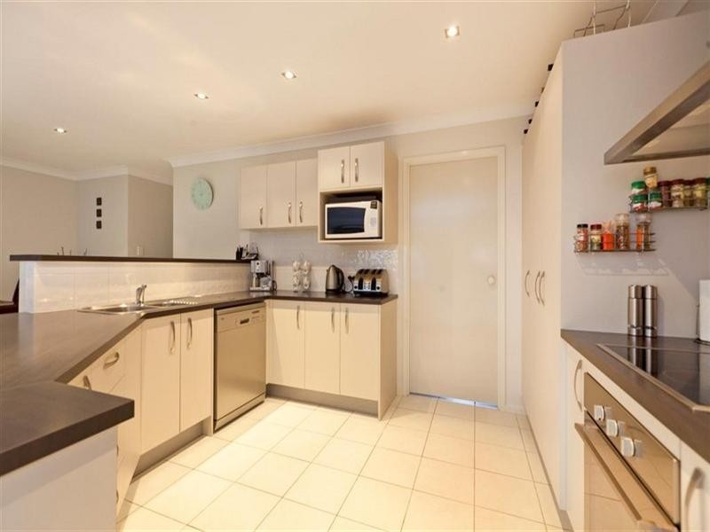 3 Indigo Street, Redland Bay QLD 4165