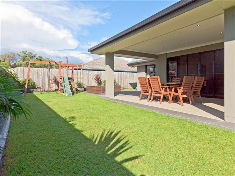 3 Indigo Street, Redland Bay QLD 4165