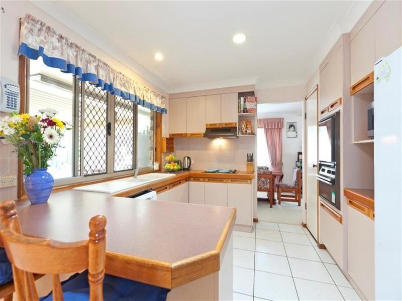 16 Drake Street, Wellington Point QLD 4160