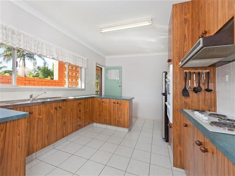 12 Estelle Street, Birkdale QLD 4159