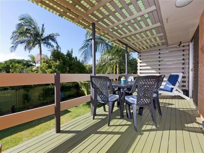 12 Estelle Street, Birkdale QLD 4159