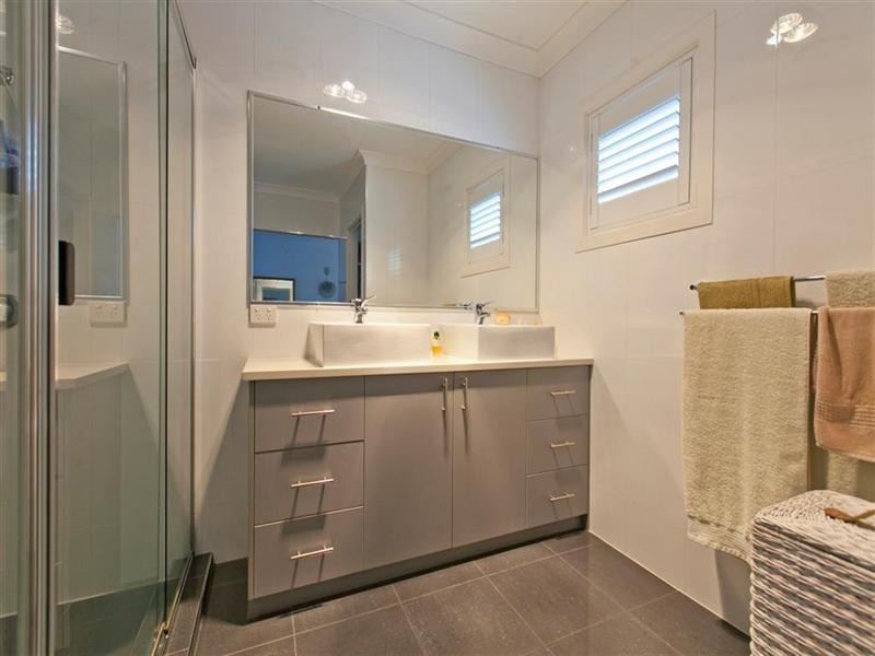 133 Passage Street, Cleveland QLD 4163