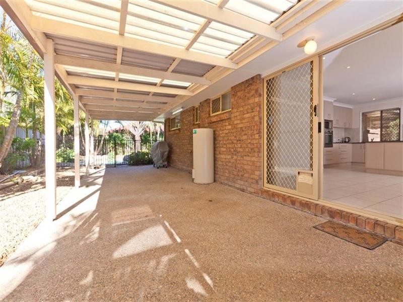 20 Pinelands Circuit, Redland Bay QLD 4165