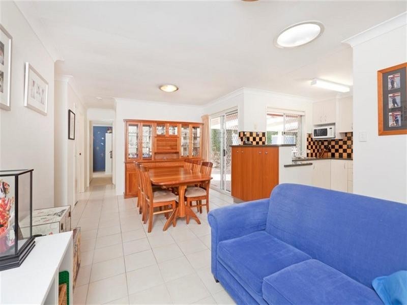 21 Makaha Drive, Birkdale QLD 4159