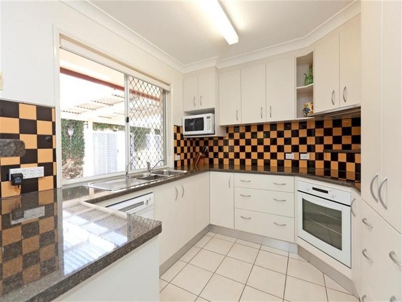 21 Makaha Drive, Birkdale QLD 4159