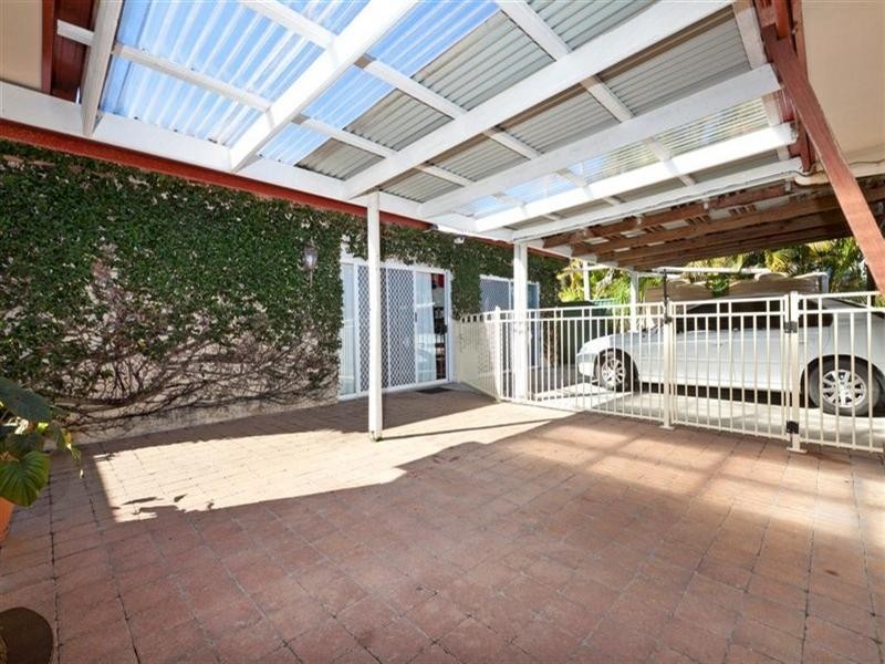 21 Makaha Drive, Birkdale QLD 4159