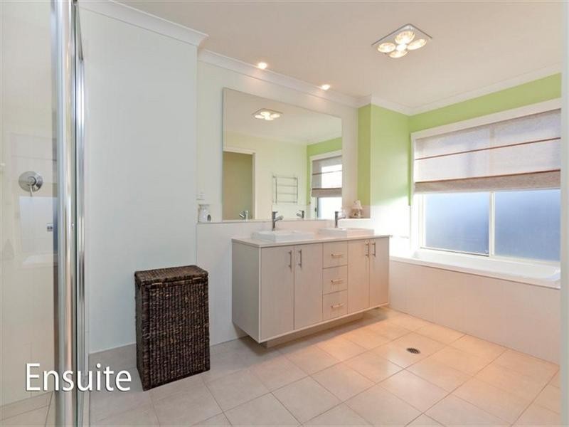 4 Barramul Place, Thornlands QLD 4164