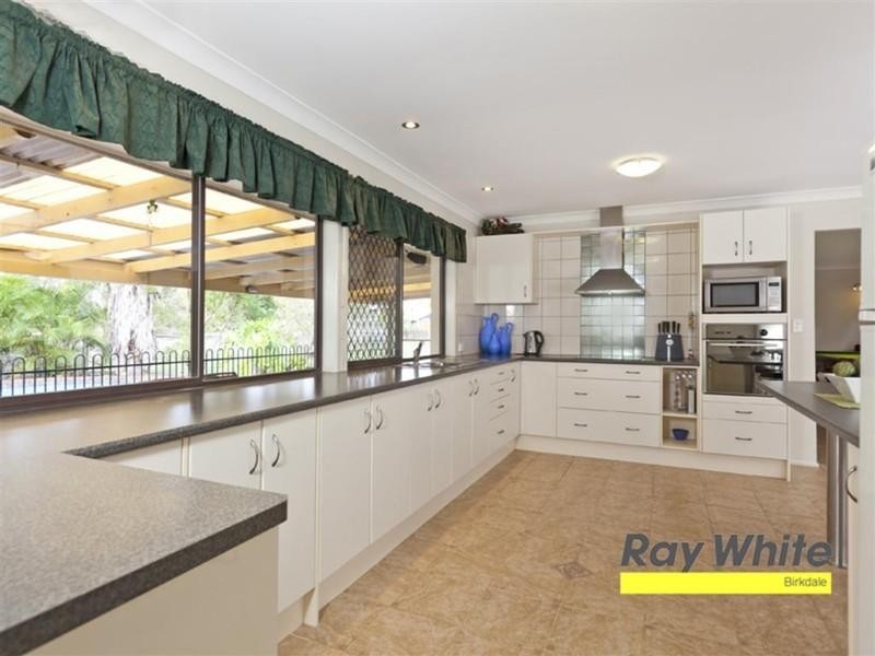 11 St James Road, Birkdale QLD 4159