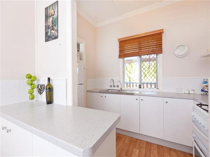30 Carnation Street, Wynnum QLD 4178