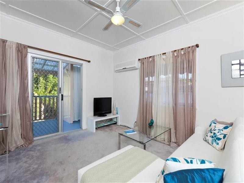 30 Carnation Street, Wynnum QLD 4178