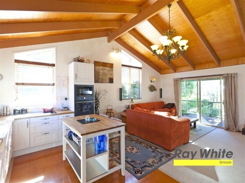 32 Muriel Street, Redland Bay QLD 4165