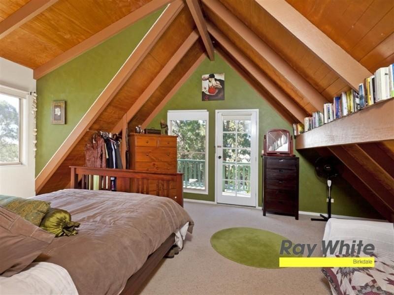 32 Muriel Street, Redland Bay QLD 4165