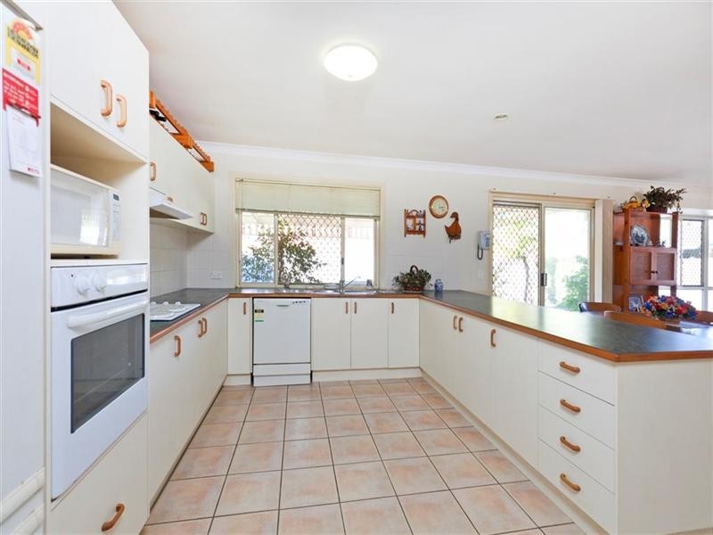 12 Victory Place, Birkdale QLD 4159