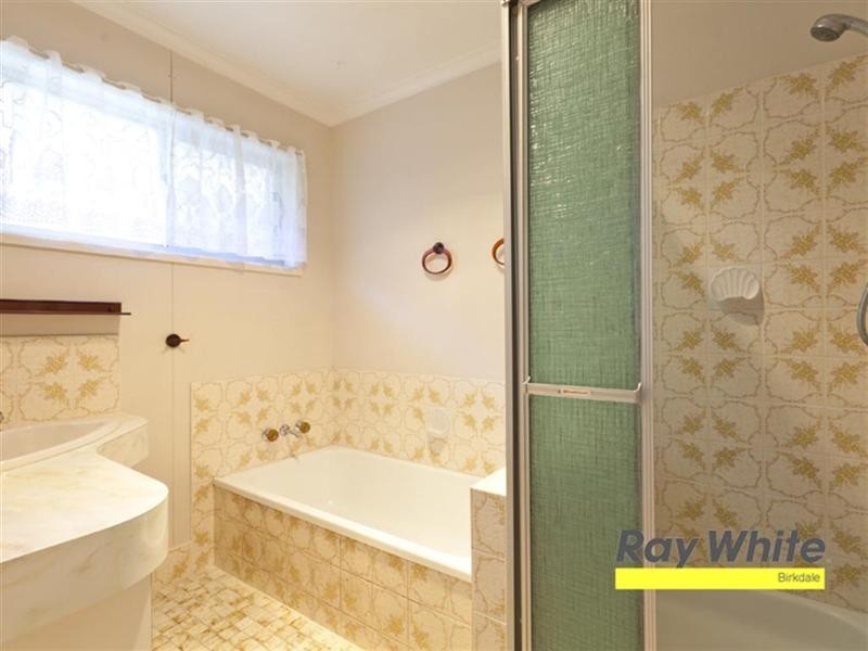 237 Railway Parade, Thorneside QLD 4158