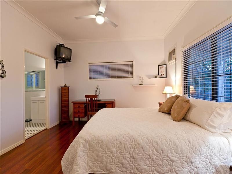 23 Beatty Road, Thorneside QLD 4158